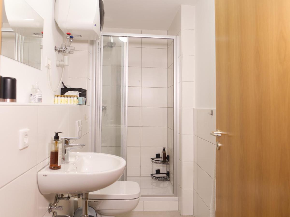 Bohnapartments Elisa - Wohlfuehlapartment Mit 2 Gratis Parkplaetzen Und 3 Schlafzimmern - Wlan - Vollausstattung إرفورت المظهر الخارجي الصورة